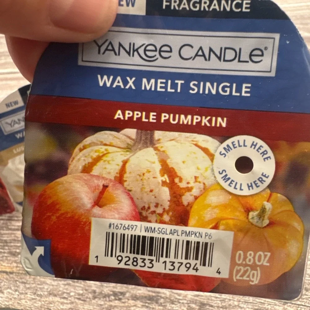 Yankee Candle Wax Melt Single .8oz Lot Of 4 Apple Pumpkin Luscious Pumpkin